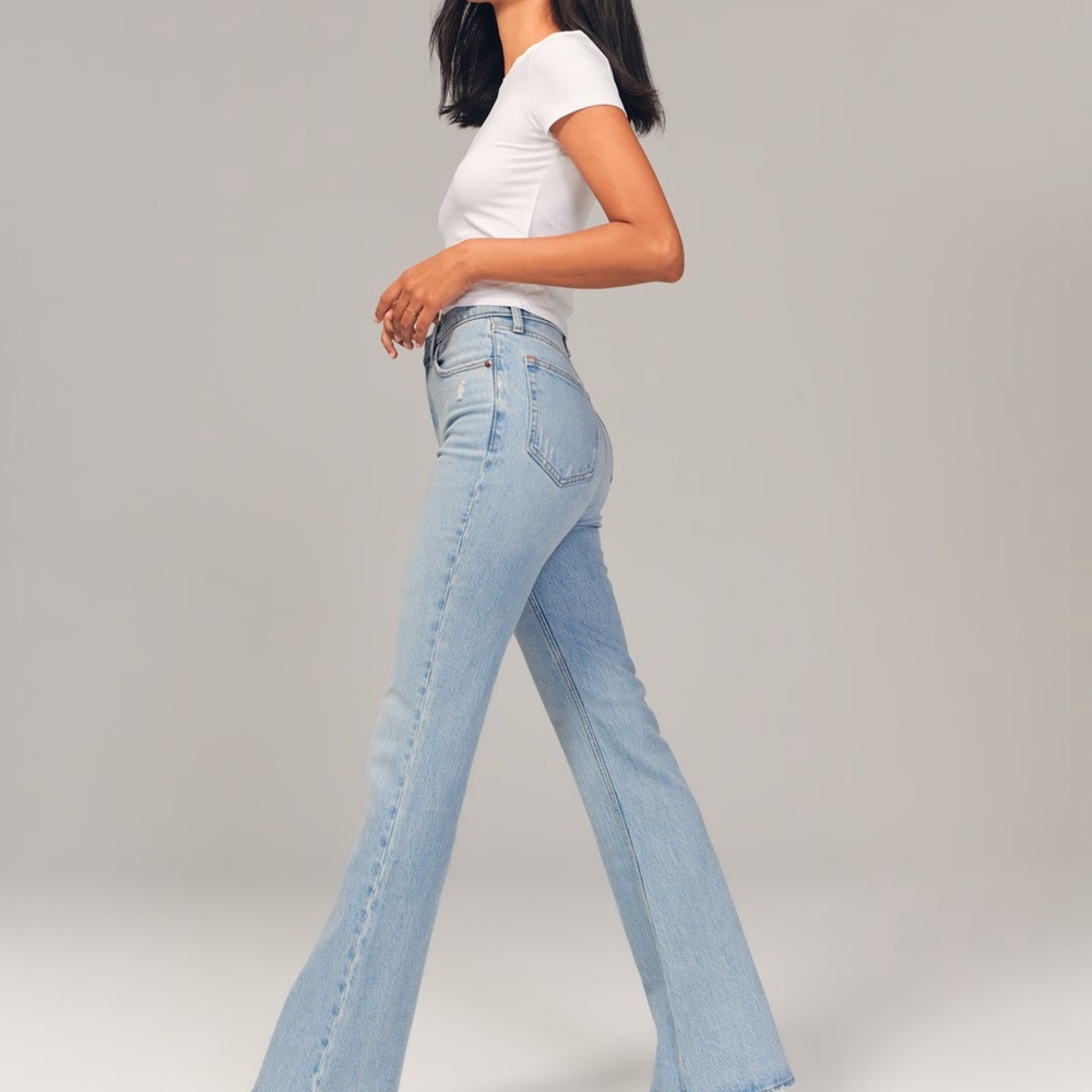 Abercrombie & Fitch The Vintage Flare High Rise Jeans Size 26/ 2 S Curve Love